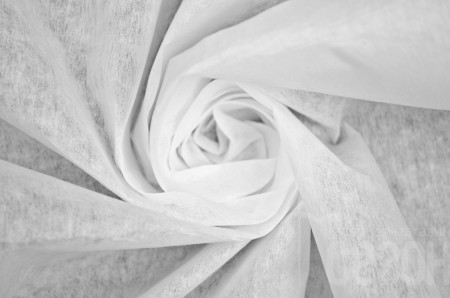 Флизелин неклеевой для вышивки STRONG  в Волгограде